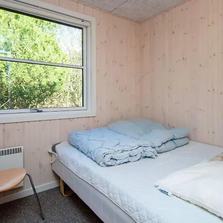 6 Person Holiday In R M